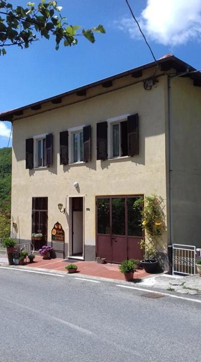 Il Girasole ...At Andorus' House Bed & Breakfast Erli Exterior photo