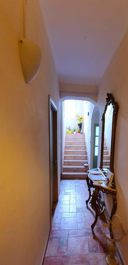 Il Girasole ...At Andorus' House Bed & Breakfast Erli Exterior photo