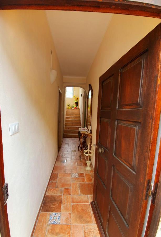 Il Girasole ...At Andorus' House Bed & Breakfast Erli Exterior photo